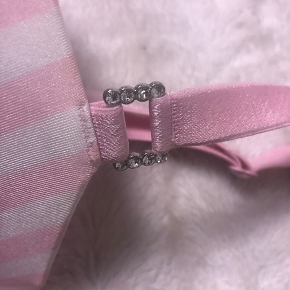 Victoria Secret Balconet Bra - Picture 4 of 5